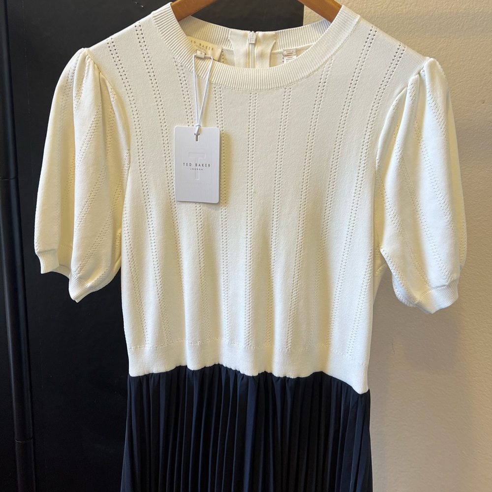 Ted Baker London Dress White ivory black pleated Medium NWT